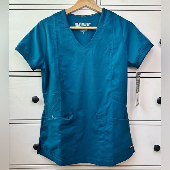 NWT Barco Grey's Anatomy Women's Bahama Active LOVE Raglan V-Neck Top XS - Picture 1 of 12